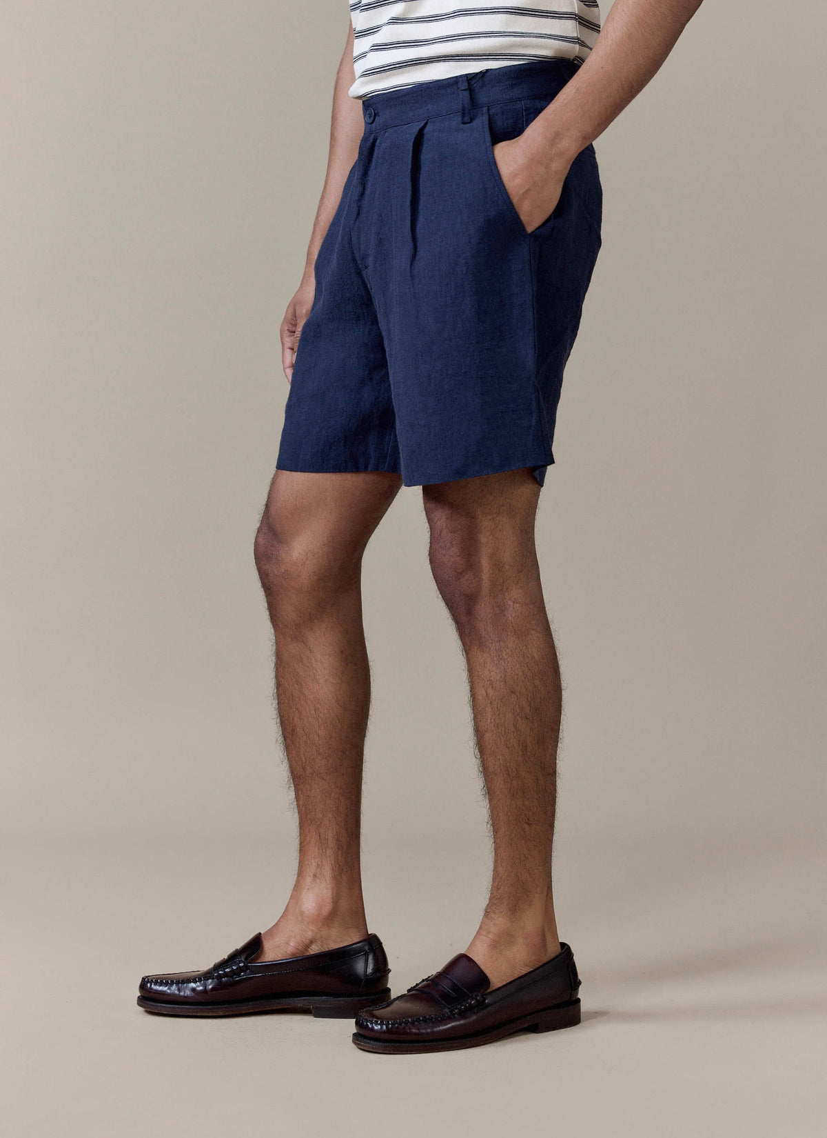 Men's Navy Pleated Tailored Linen Shorts | Percival Signature
