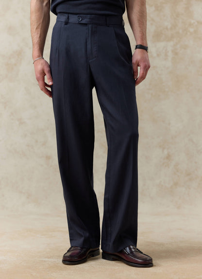 Men's Pleated Trousers - Relaxed Fit - Navy Blue - Lyocell | Percival Essential