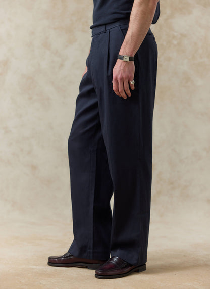 Men's Pleated Trousers - Relaxed Fit - Navy Blue - Lyocell | Percival Essential
