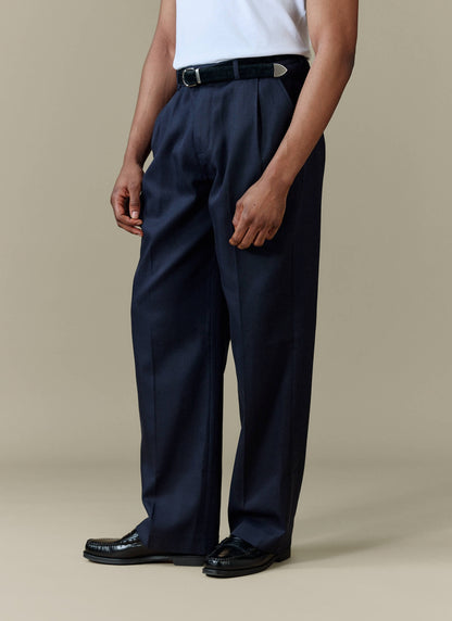 Men's Pleated Trousers - Relaxed Fit - Navy Blue - Lyocell | Percival Essential