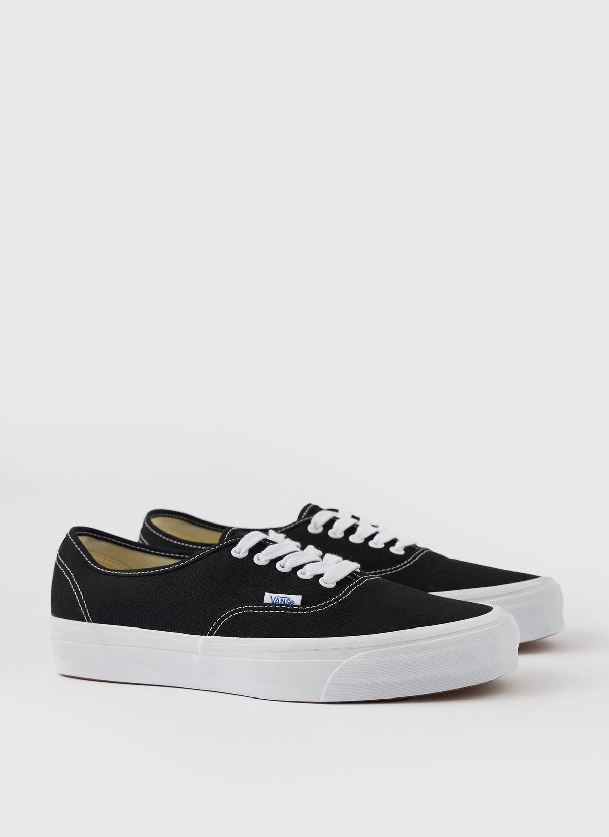 Men's Vans Authentic 44 Deck DX - Low Top Trainers - Black & White | Percival Exclusive