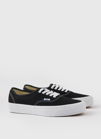 Men's Vans Authentic 44 Deck DX - Low Top Trainers - Black & White | Percival Exclusive