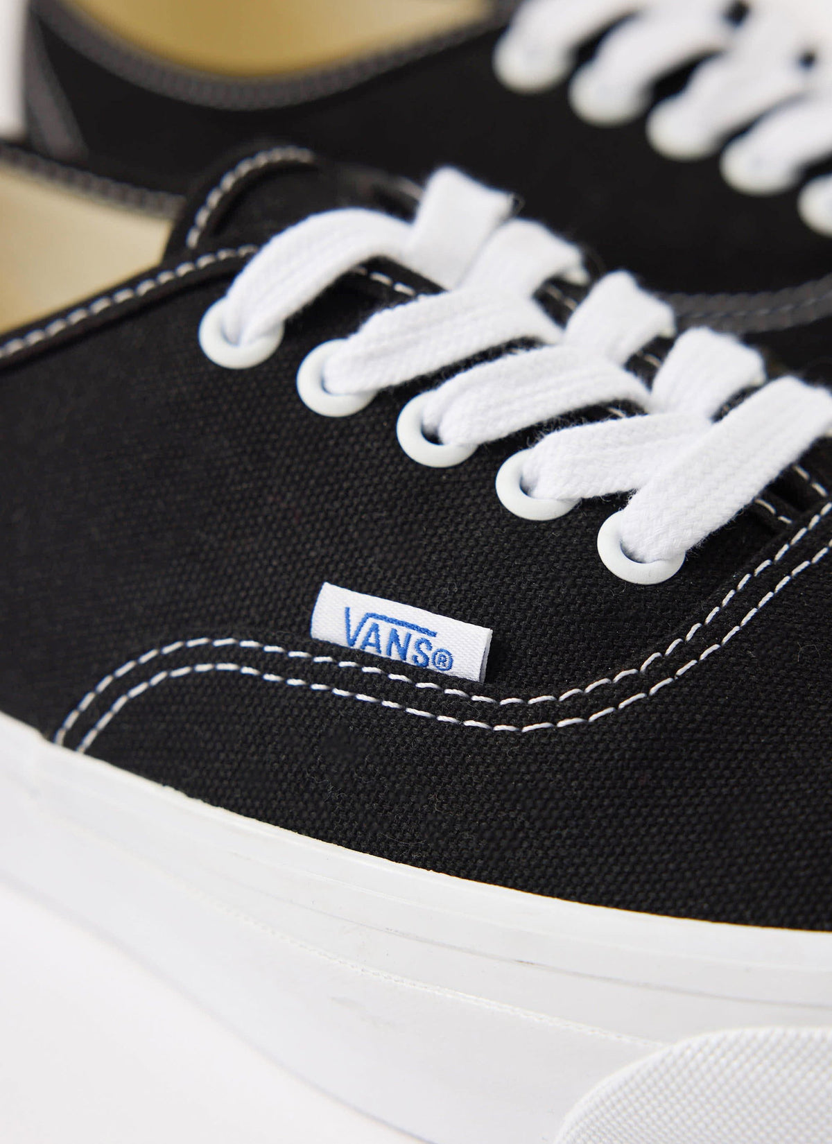 Men's Vans Authentic 44 Deck DX - Low Top Trainers - Black & White | Percival Exclusive