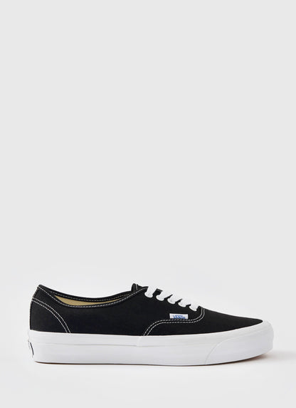 Men's Vans Authentic 44 Deck DX - Low Top Trainers - Black & White | Percival Exclusive