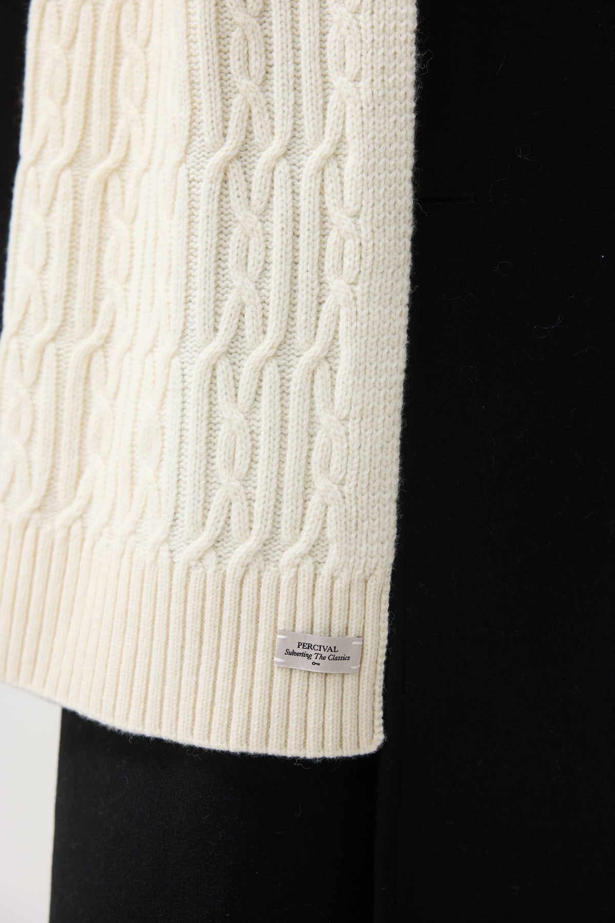 Men's Cable Knit Scarf - Wool - Ecru Cream | Percival Quality